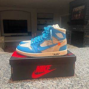 Off white Jordan 1 UNC
